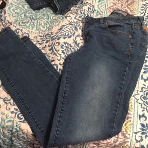 Skinny legged, jeggings